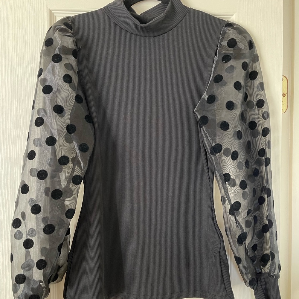 Polka Dot Puff Sleeve Blouse